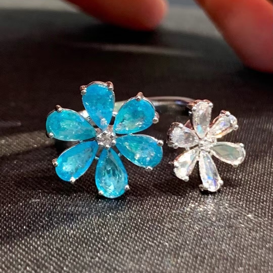 14k Gold 2 Ct Natural Paraiba Tourmaline & Diamond Ring: Ref:230988042 // gold content:14k gold // ring size:7. 25us // // main gemstone:paraiba tourmaline // shape:pear // carat weight:2ct // color:blue // treatment:natural // // adjacent gemstone 2 :