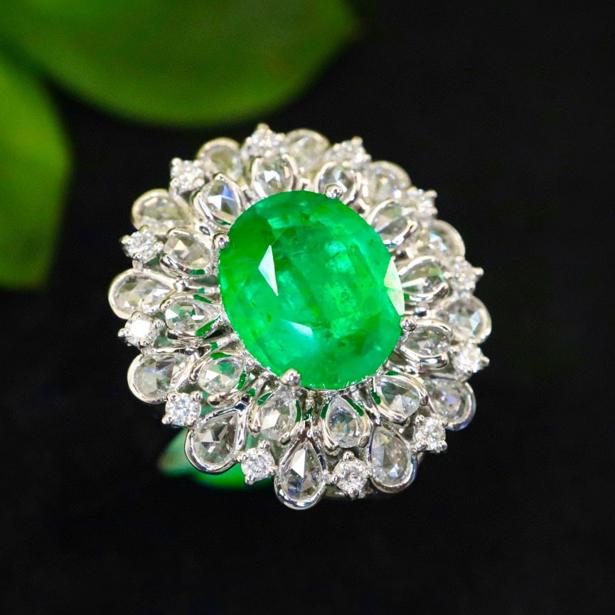 14k Gold 4.49 Ctw Vivid Green Natural Emerald & Diamond Ring/pendant( Without Chain ): Ref:230988045 // gold content:14k gold // ring size:7. 25us // // main gemstone:emerald // shape:oval // carat weight:3. 26ct // color:vivid green // treatment:natural // // adjacent gemstone 2 :