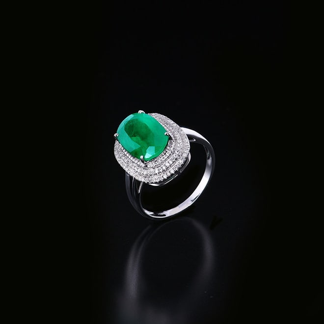14k Gold 3.22 Ctw Vivid Green Natural Emerald & Diamond Ring - 2