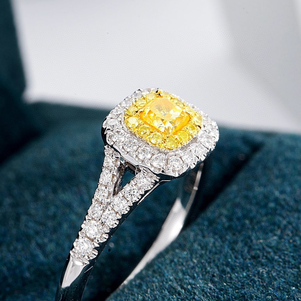 14k Gold 0.63 Ctw Natural Yellow Diamond & Diamond Ring - 2
