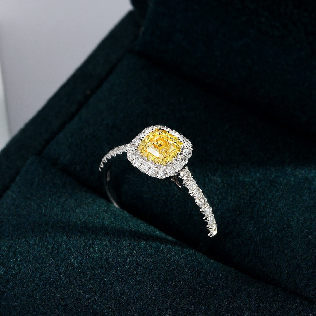 14k Gold 0.72 Ctw Natural Yellow Diamond & Diamond Ring - 4