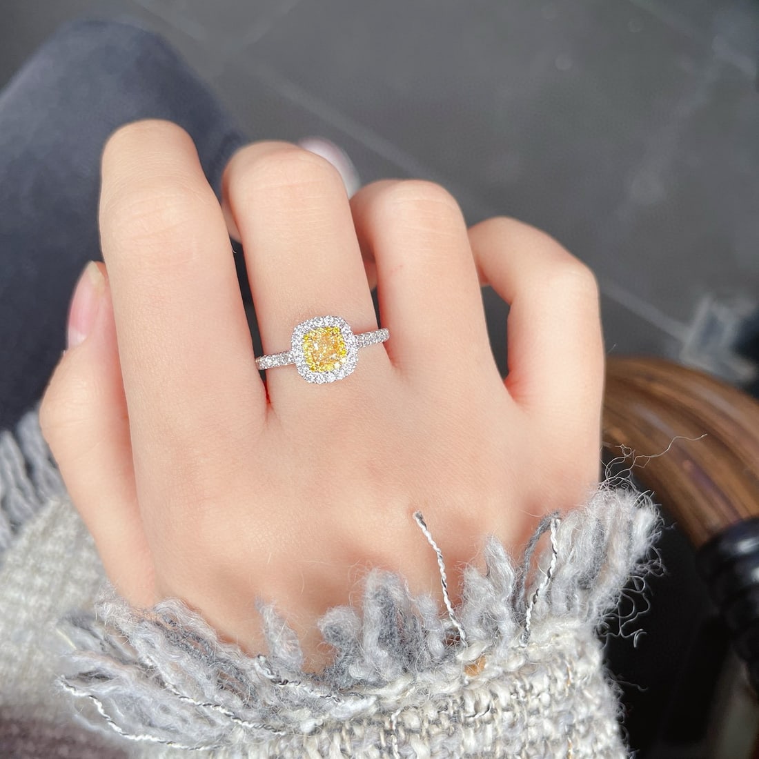 14k Gold 0.72 Ctw Natural Yellow Diamond & Diamond Ring - 5