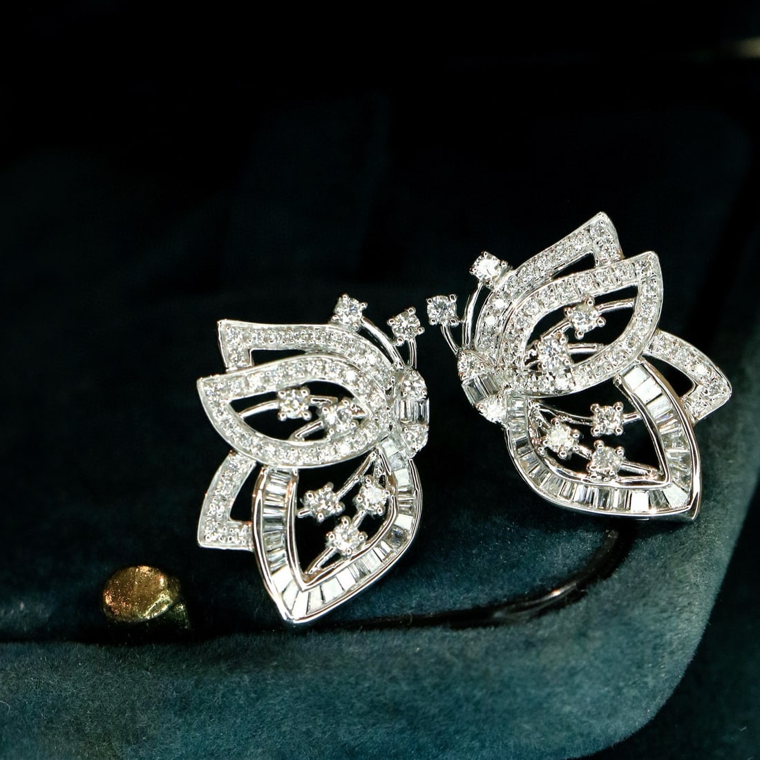 14k Gold 0.65 Ct Natural H Diamond Earrings - 2