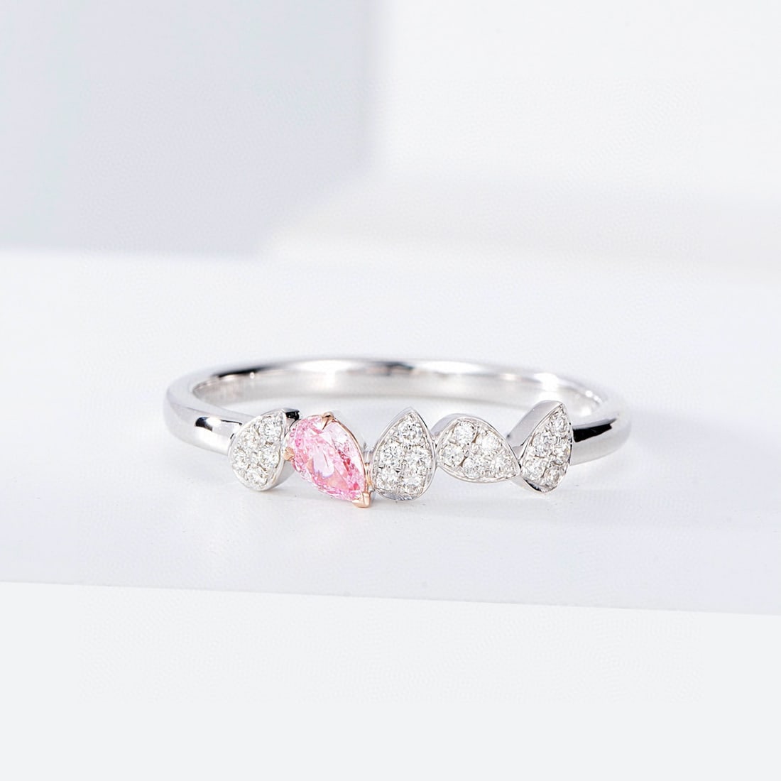 14k Gold 0.18 Ctw Natural Pink Diamond & Diamond Ring - 2