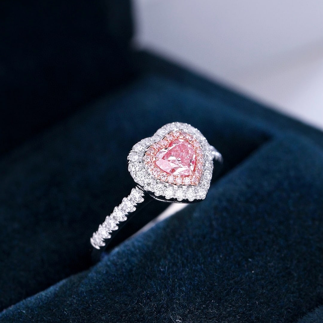 14k Gold 0.84 Ctw Natural Pink Diamond & Diamond Ring: Ref:230988083 // gold content:14k gold // ring size:7. 25us // // main gemstone:pink diamond // shape:heart // carat weight:0. 5ct // color:pink // treatment:natural // // adjacent gemstone 2 : diamon