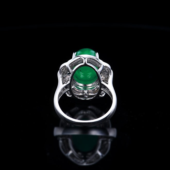 14k Gold 4.2 Ct Natural Emerald & Diamond Ring - 2