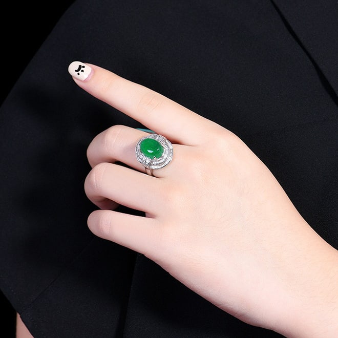 14k Gold 4.2 Ct Natural Emerald & Diamond Ring - 4