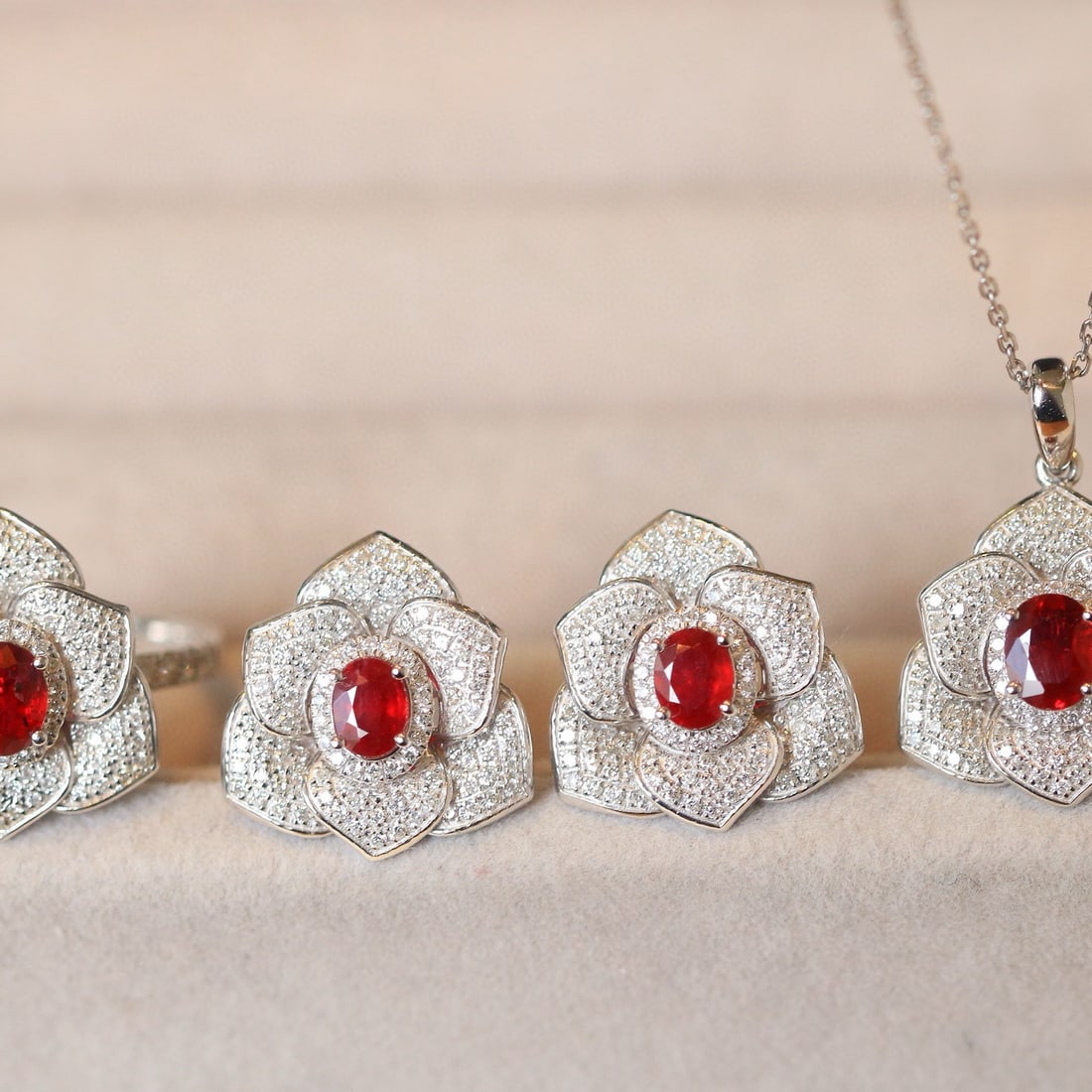 14k Gold 3.12 Ctw Natural Ruby & Diamond Jewelry Set - 2