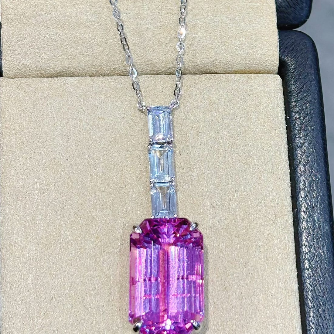 14k Gold 18.43 Ctw Natural Kunzite & Sapphire Necklace - 4