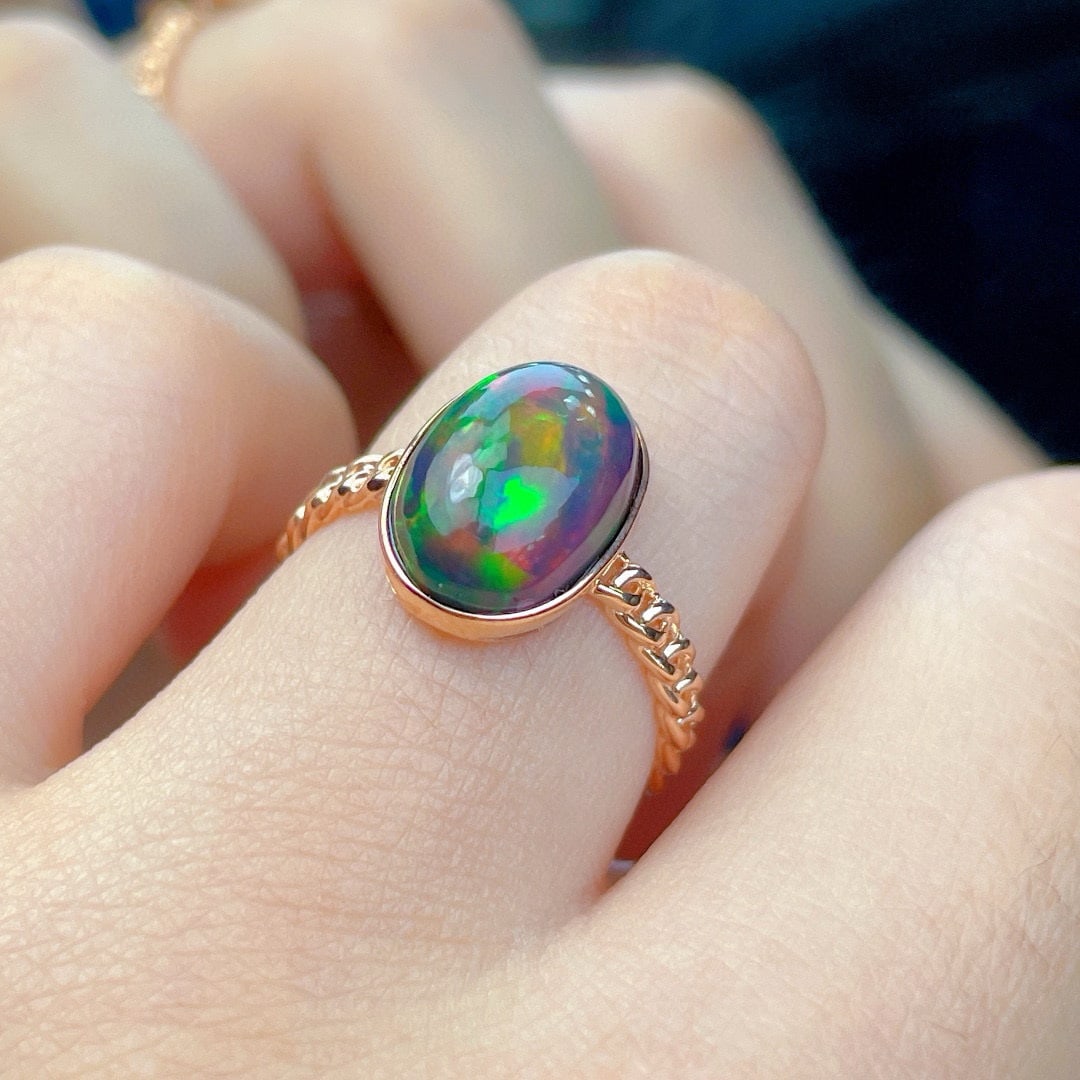 14k Gold 3.7 Ct Natural Opal Ring - 5