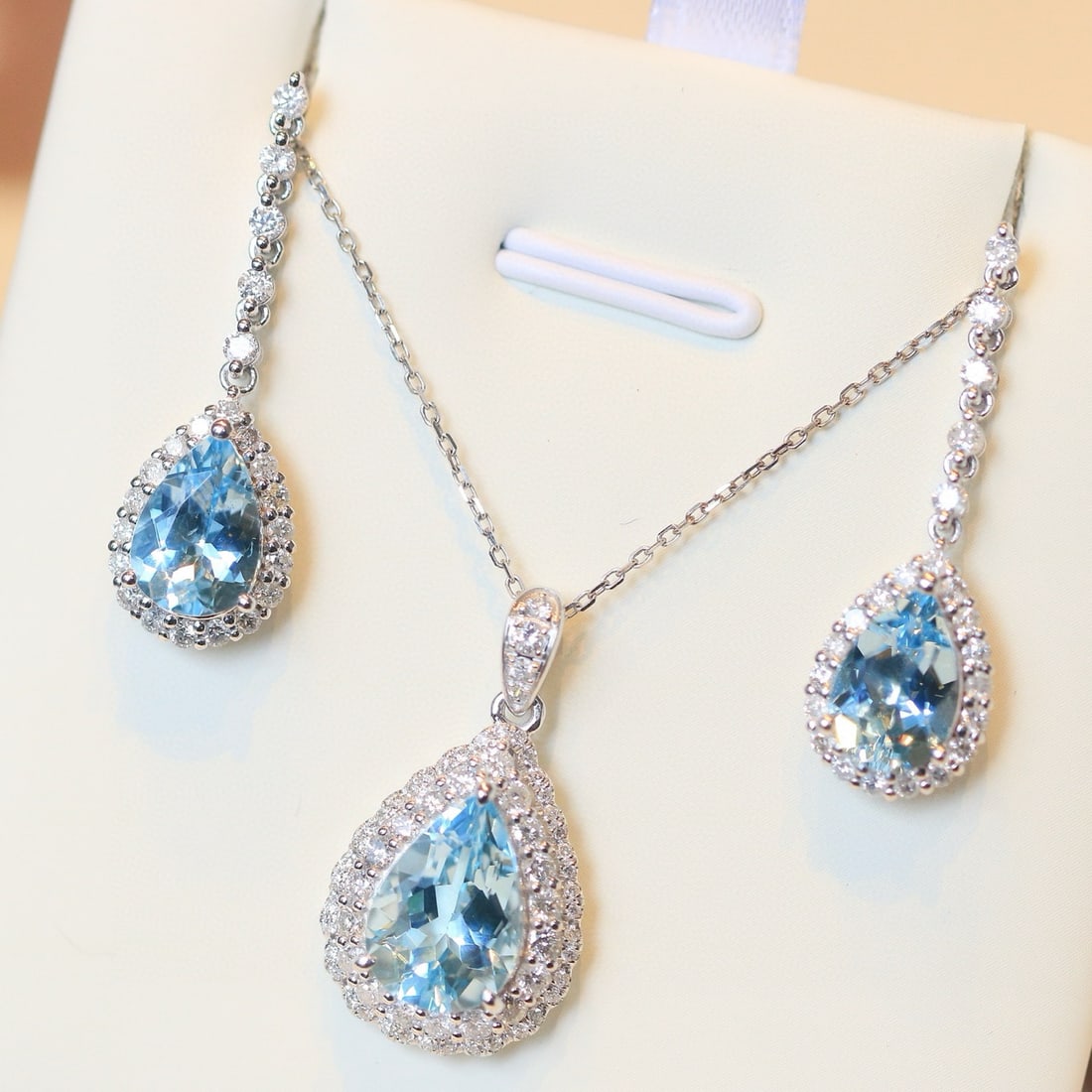 14k Gold 5.51 Ctw Natural Aquamarine & Diamond Jewelry Set - 2