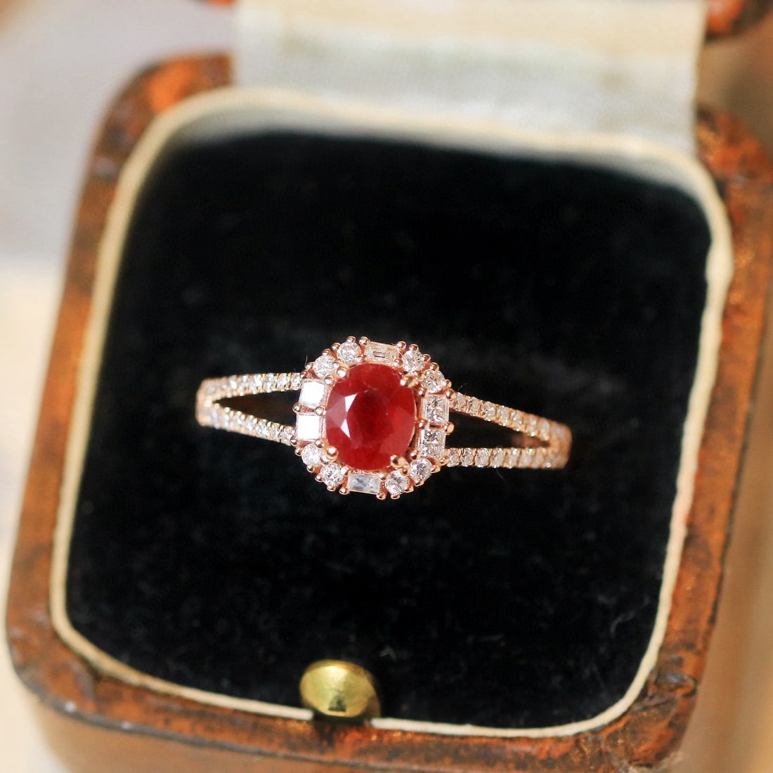 14k Gold 0.98 Ctw Natural Ruby & Diamond Ring - 4