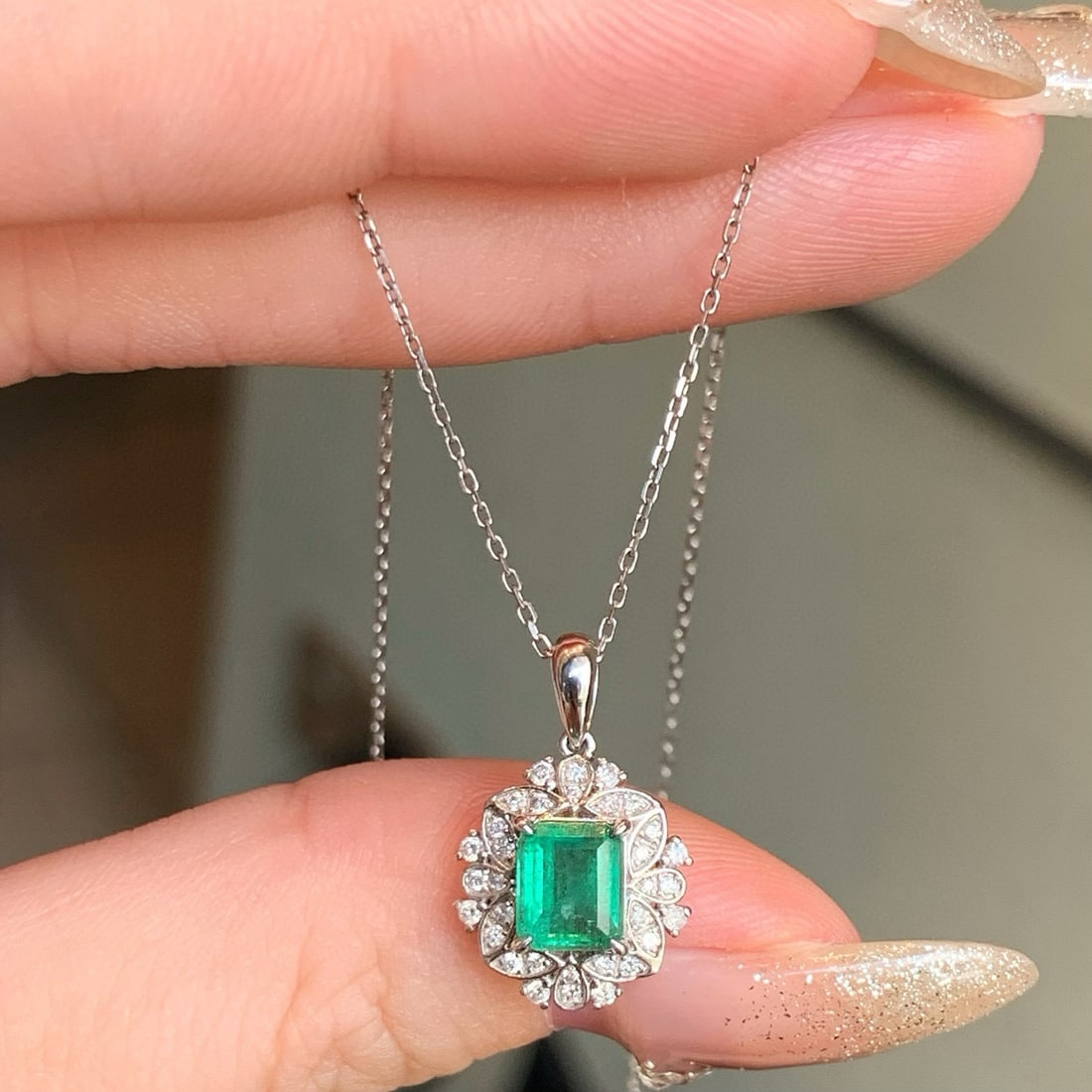 14k Gold 1.04 Ctw Natural Emerald & Diamond Pendant( Without Chain ) - 3