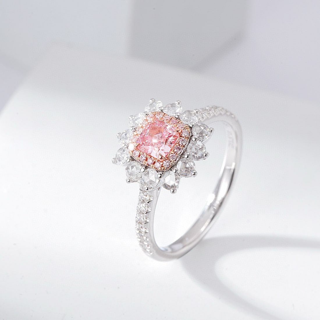 Gia Certified 14k Gold 0.98 Ctw Natural Pink Diamond & Diamond Ring - 3