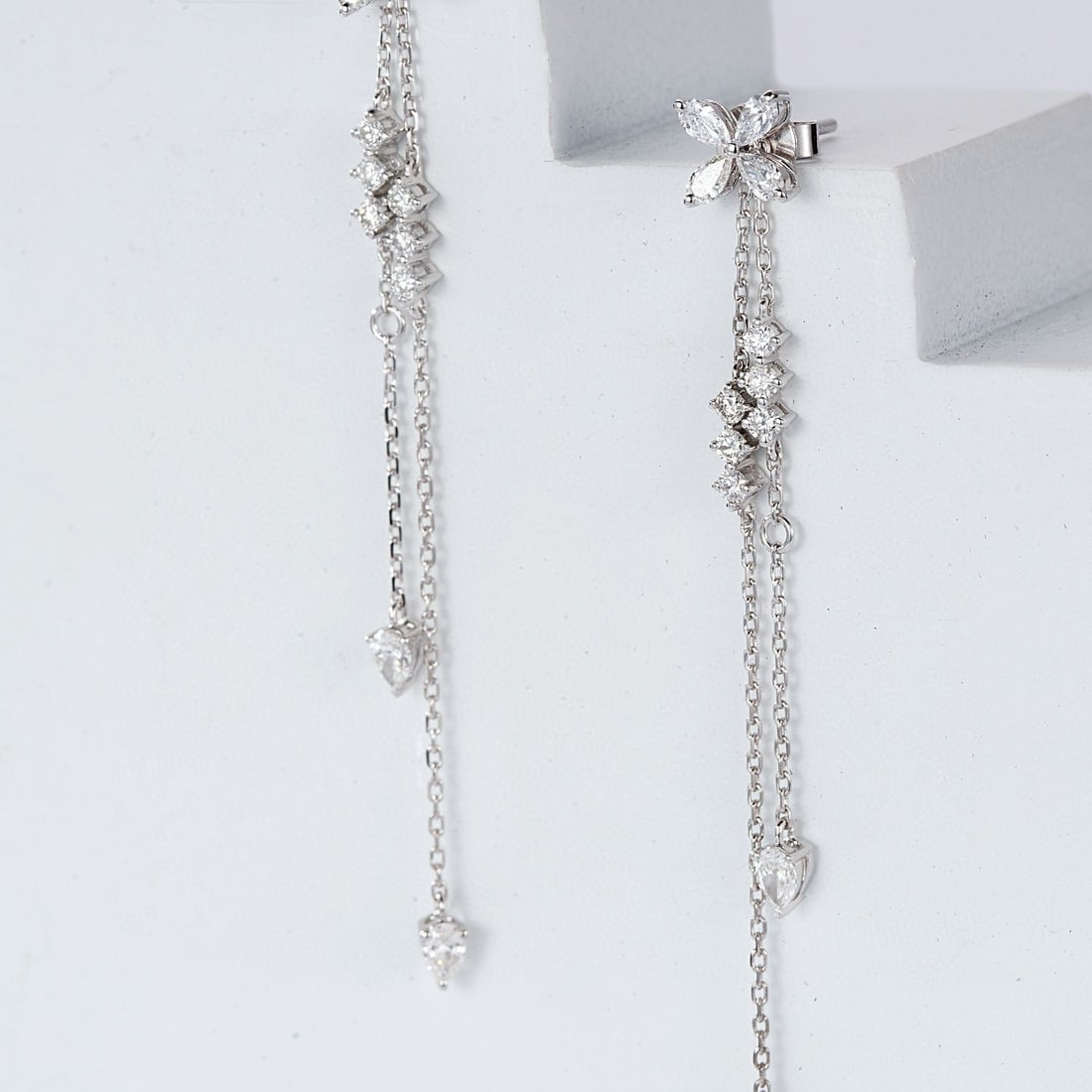 14k Gold 0.93 Ctw Natural H Diamond Earrings - 4