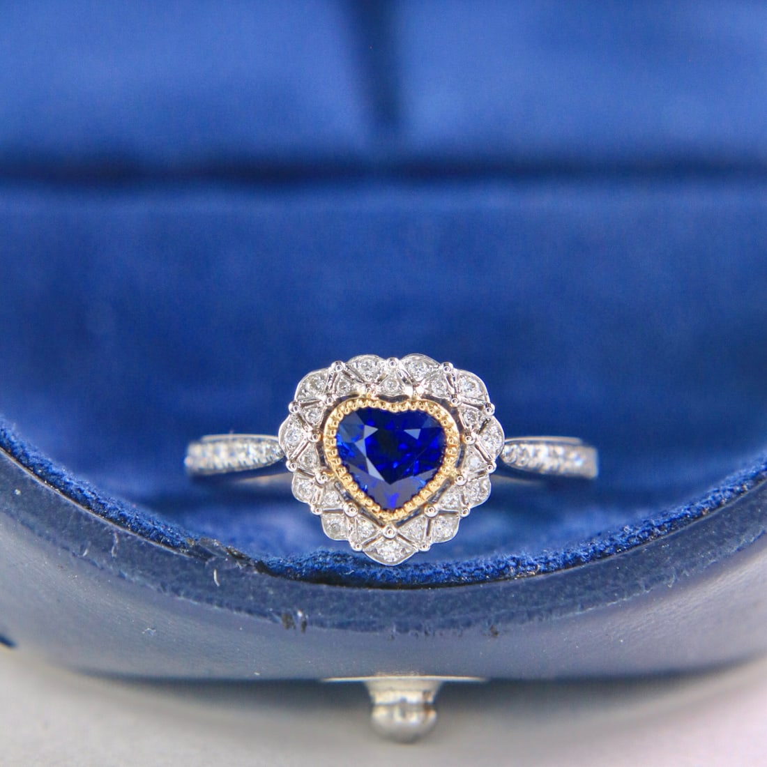 14k Gold 0.99 Ctw Natural Sapphire & Diamond Ring - 2