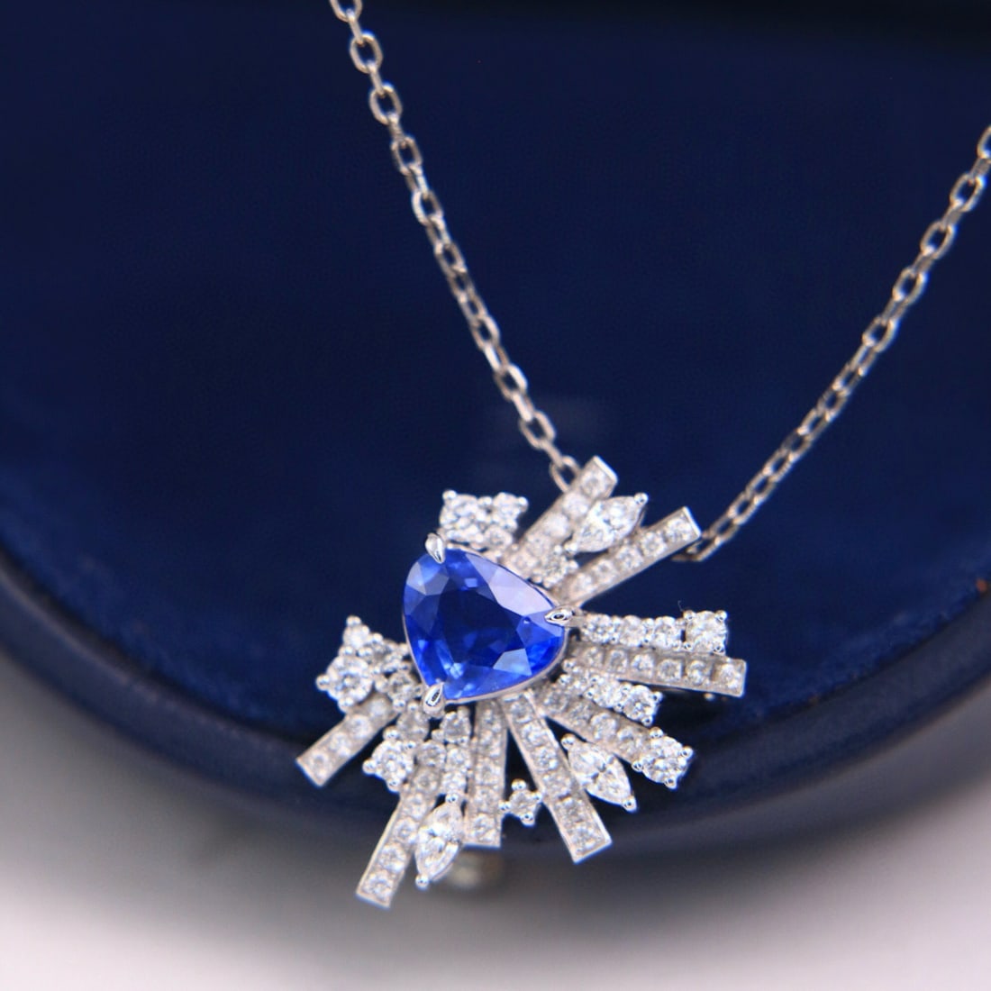 14k Gold 1.65 Ctw Natural Sapphire & Diamond Brooch/pendant( Without Chain ) - 2
