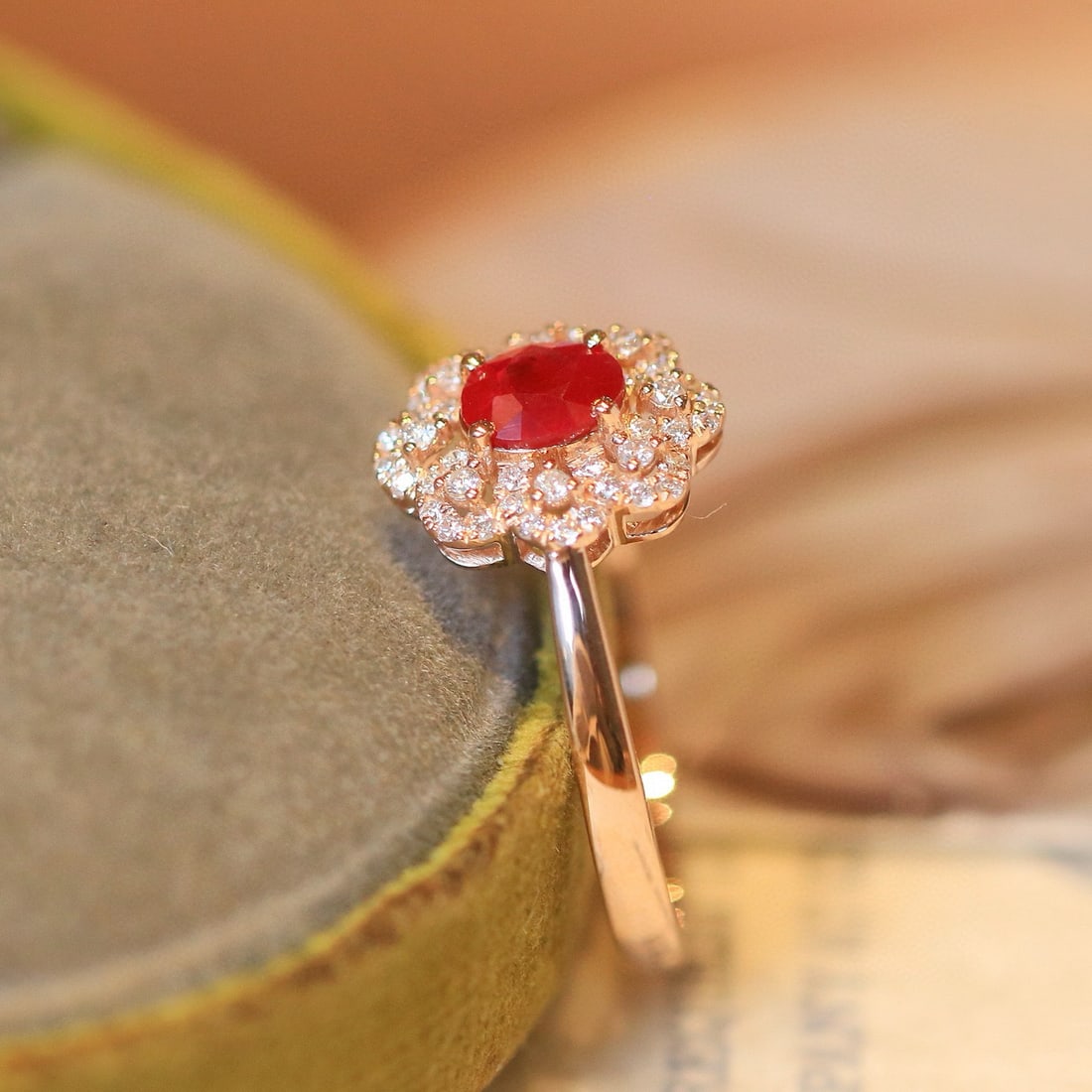 14k Gold 0.83 Ctw Natural Ruby & Diamond Ring - 6