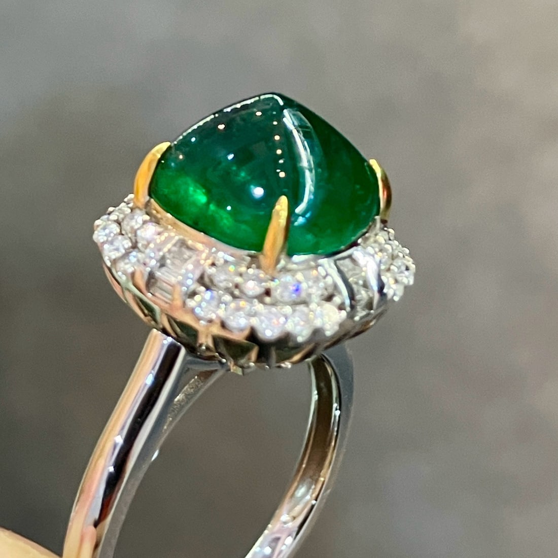 14k Gold 5.04 Ctw Vivid Green Natural Emerald & Diamond Ring/pendant( Without Chain ) - 2