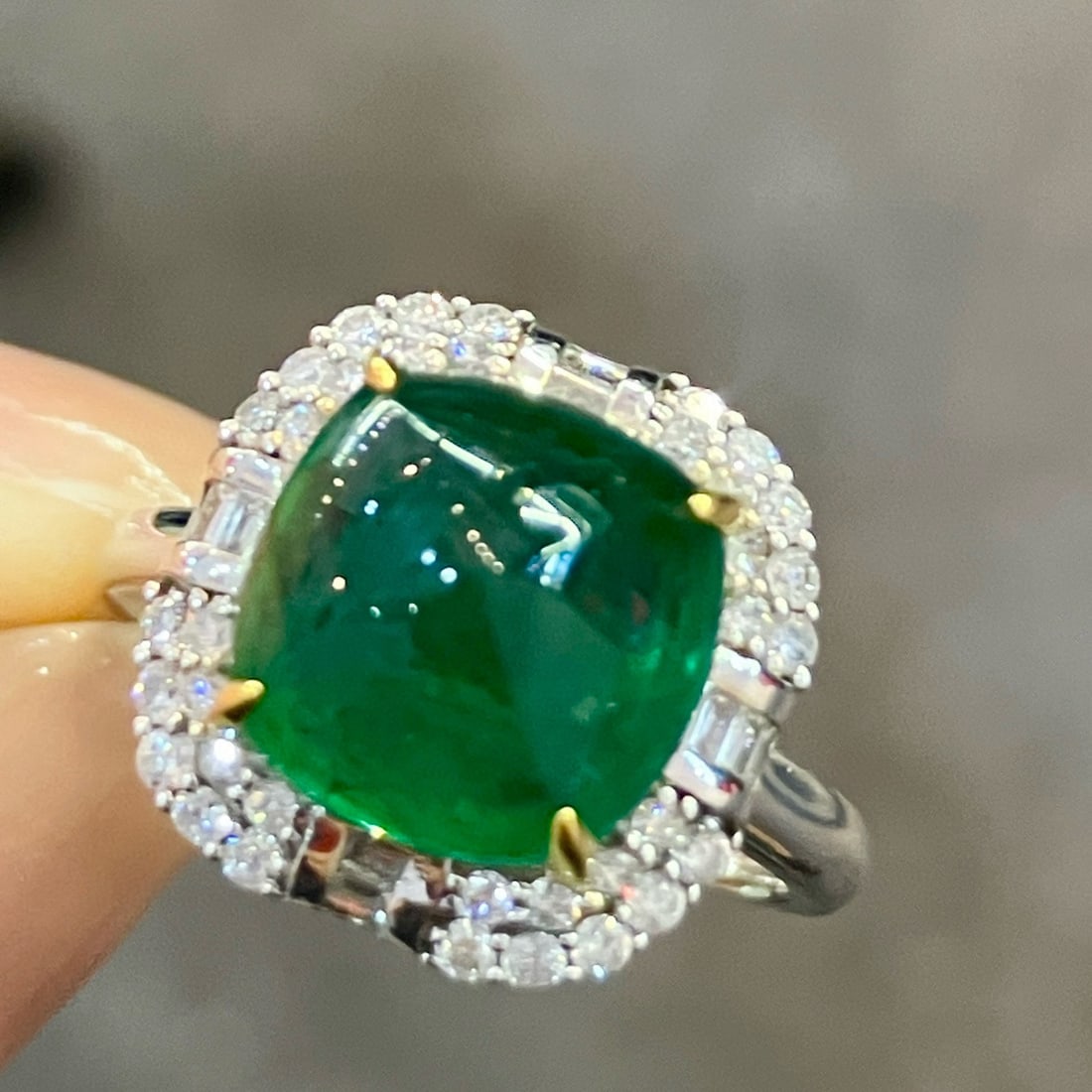 14k Gold 5.04 Ctw Vivid Green Natural Emerald & Diamond Ring/pendant( Without Chain ) - 3