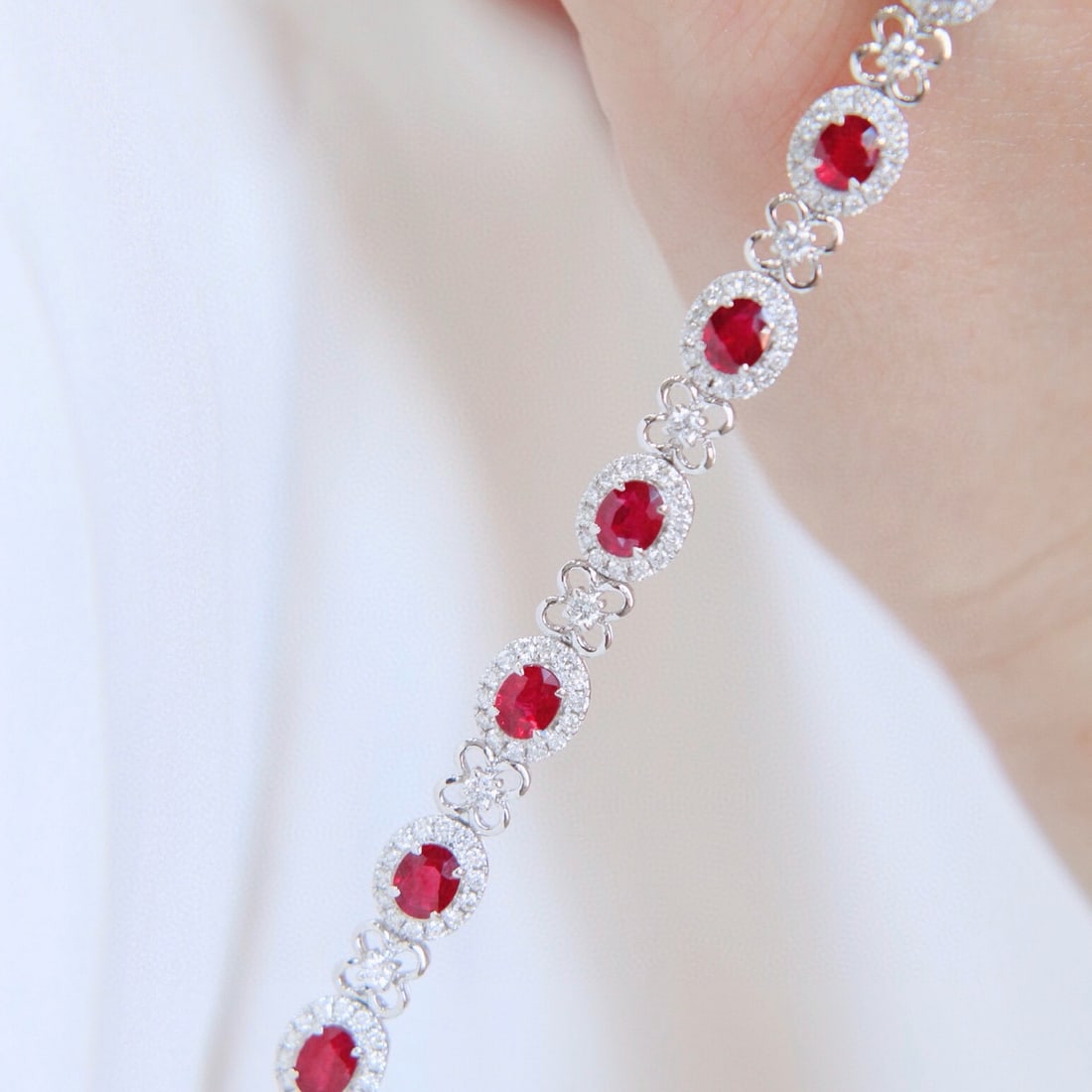 14k Gold 7.22 Ctw Natural Ruby & Diamond Bracelet - 4