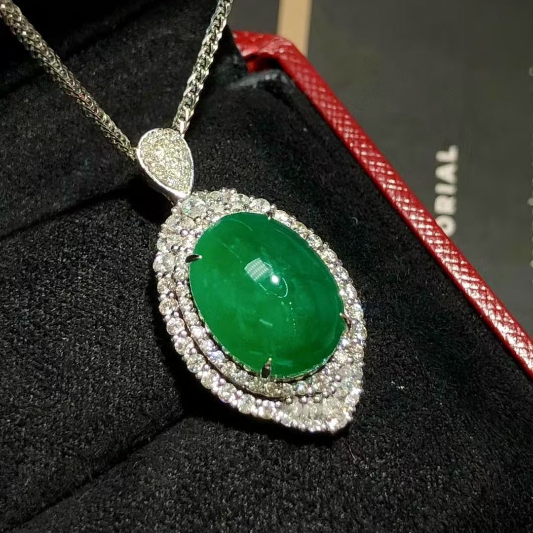 14k Gold 11.77 Ct Vivid Green Natural Emerald & Diamond Pendant( Without Chain ): Ref:230988175 // gold content:14k gold // main gemstone:emerald // shape:oval // carat weight:11. 77ct // color:vivid green // treatment:natural // // adjacent gemstone 2 : diamond // number of stones