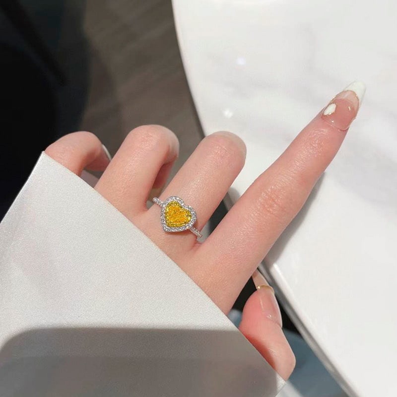 14k Gold 0.50 Ct Natural Yellow Diamond & Diamond Ring - 3
