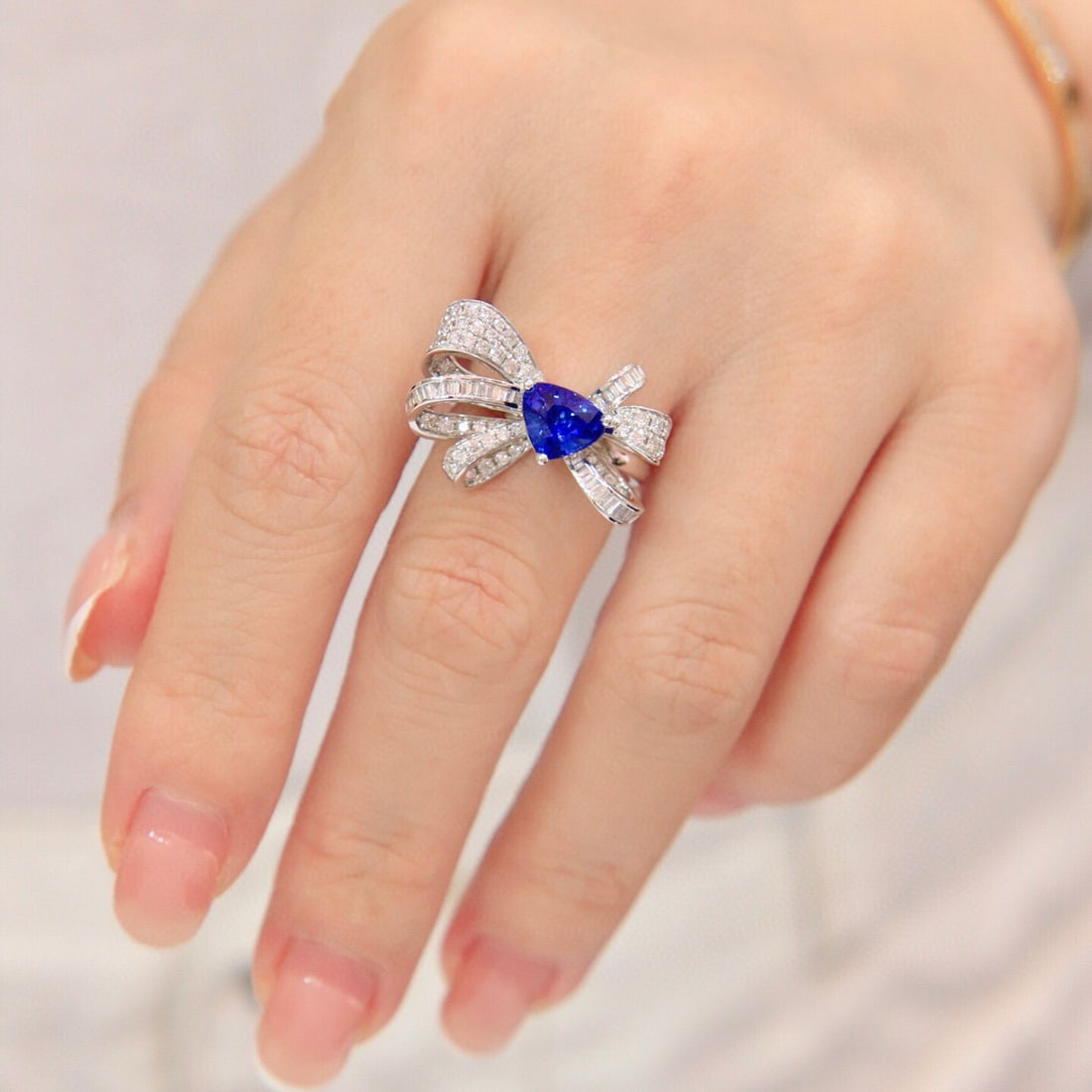 14k Gold 2.53 Ctw Natural Sapphire & Diamond Ring - 4