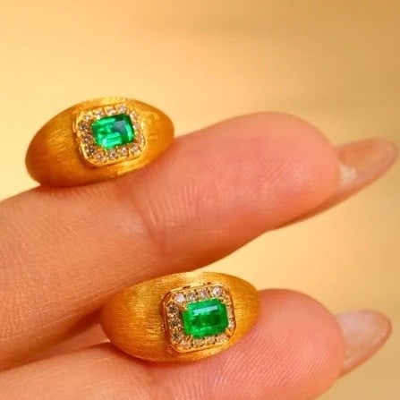 14k Gold 0.54 Ctw Vivid Green Natural Emerald & Diamond Earrings - 2
