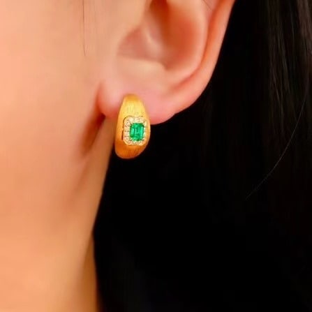 14k Gold 0.54 Ctw Vivid Green Natural Emerald & Diamond Earrings - 5