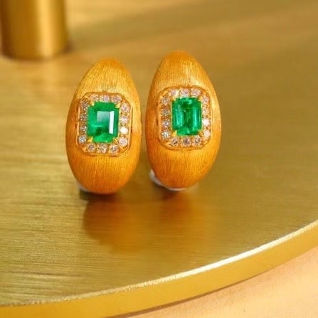 14k Gold 0.54 Ctw Vivid Green Natural Emerald & Diamond Earrings - 6