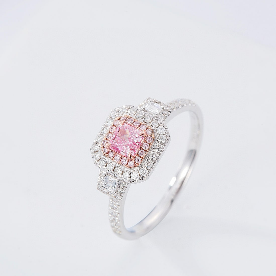 Gia Certified 14k Gold 0.63 Ctw Natural Pink Diamond & Diamond Ring - 2