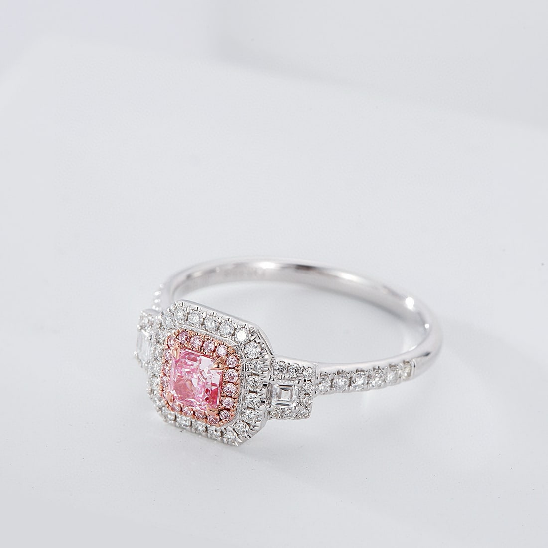 Gia Certified 14k Gold 0.63 Ctw Natural Pink Diamond & Diamond Ring - 3