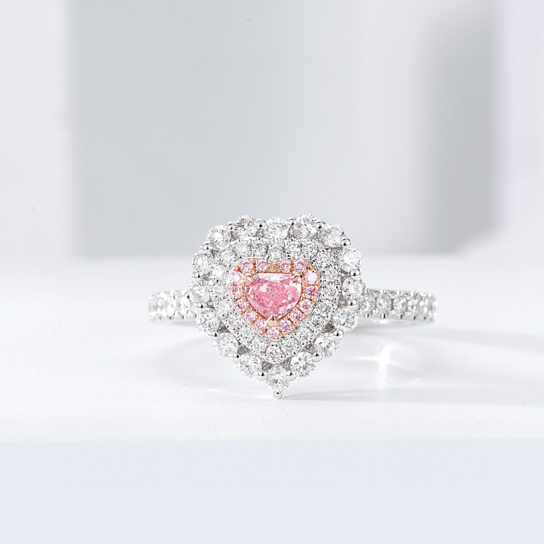 14k Gold 0.81 Ctw Natural Pink Diamond & Diamond Ring: Ref:230988202 // gold content:14k gold // ring size:7. 25us // // main gemstone:pink diamond // shape:heart // carat weight:0. 17ct // color:pink // treatment:natural // // adjacent gemstone 2 : diamo