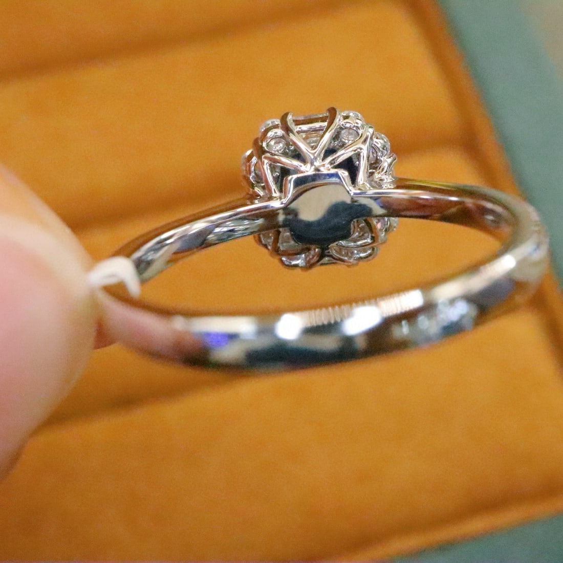 14k Gold 1.37 Ctw Natural Sapphire & Diamond Ring - 4