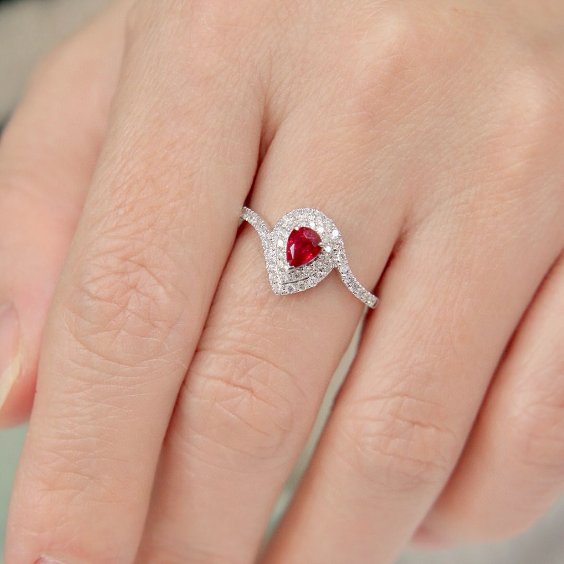 14k Gold 0.73 Ctw Natural Ruby & Diamond Ring - 2