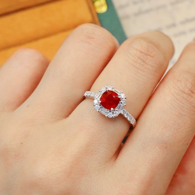 14k Gold 1.47 Ctw Natural Ruby & Diamond Ring - 5