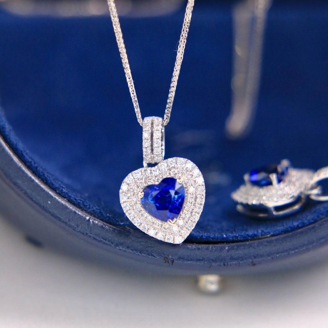14k Gold 0.79 Ctw Natural Sapphire & Diamond Pendant( Without Chain ): Ref:230988226 // gold content:14k gold // main gemstone:sapphire // shape:heart // carat weight:0. 62ct // color:royal blue // treatment:natural // // adjacent gemstone 2 : diamond // shape:round //