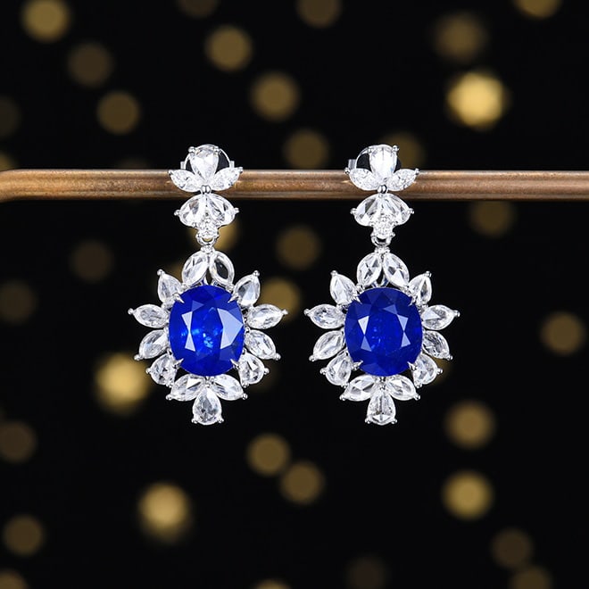 14k Gold 6.57 Ctw Natural Sapphire & Diamond Earrings: Ref:230988228 // gold content:14k gold // main gemstone:sapphire // shape:oval // carat weight:4. 87ct // color:royal blue // treatment:natural // // adjacent gemstone 2 : diamond // number of stones: