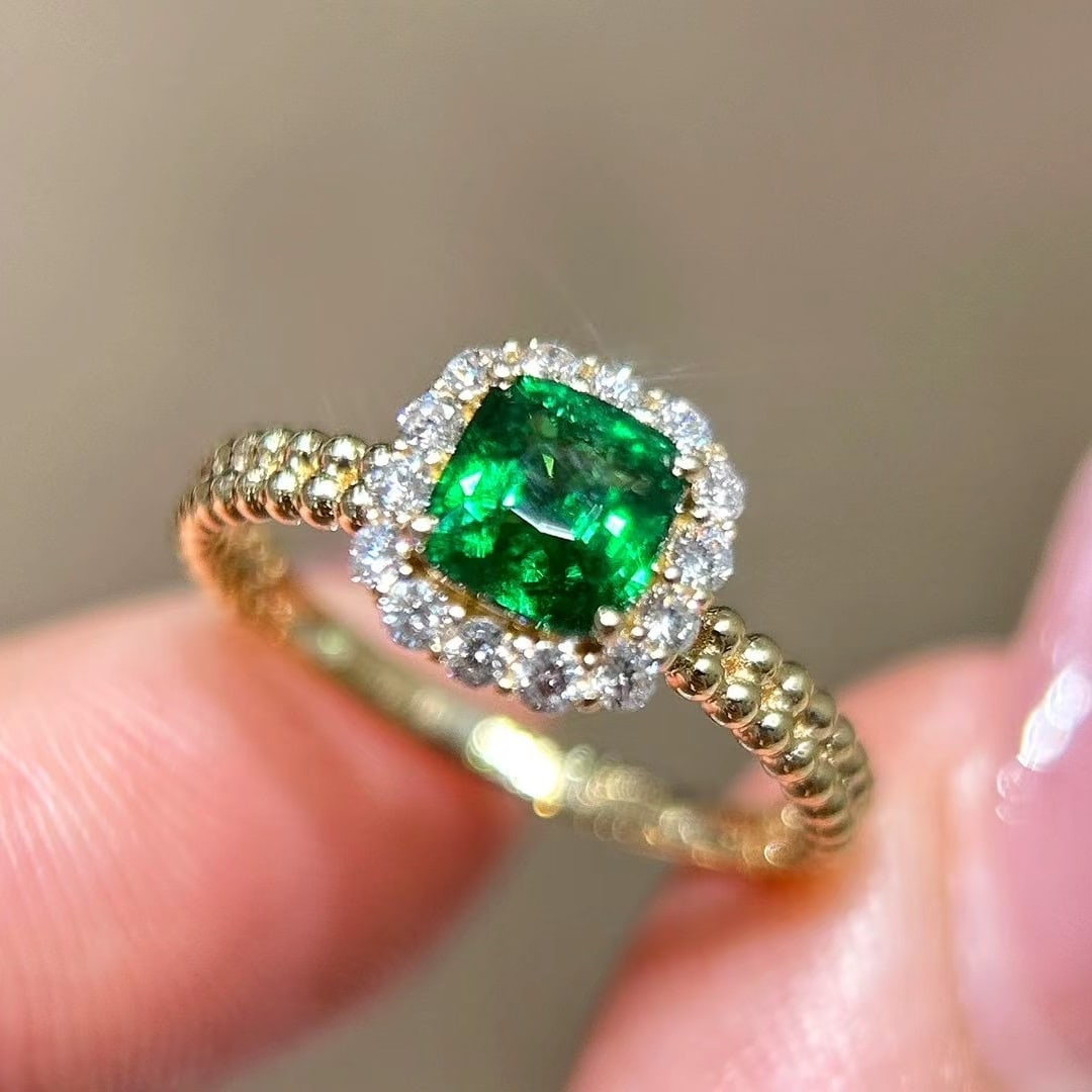 14k Gold 1.25 Ctw Vivid Green Natural Tsavorite & Diamond Ring - 3