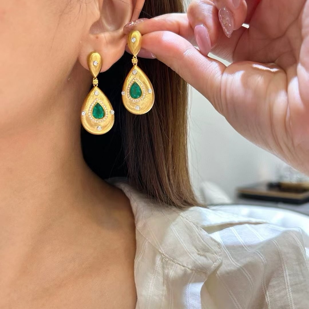 14k Gold 2.39 Ctw Vivid Green Natural Emerald & Diamond Earrings - 4
