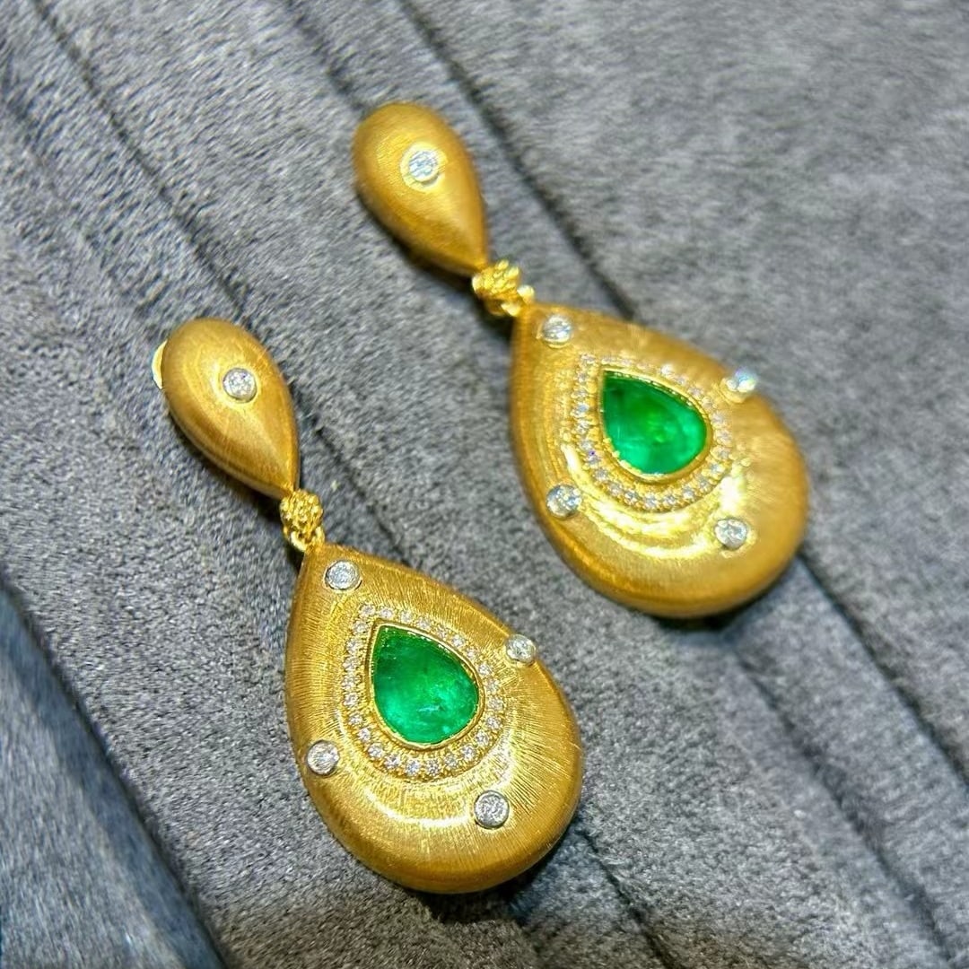 14k Gold 2.39 Ctw Vivid Green Natural Emerald & Diamond Earrings - 5