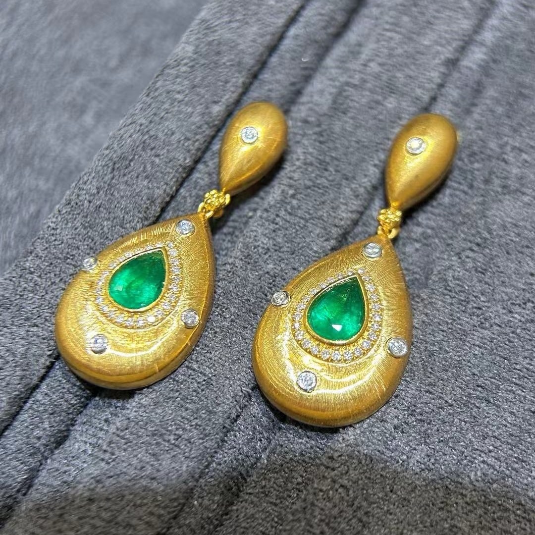 14k Gold 2.39 Ctw Vivid Green Natural Emerald & Diamond Earrings - 8