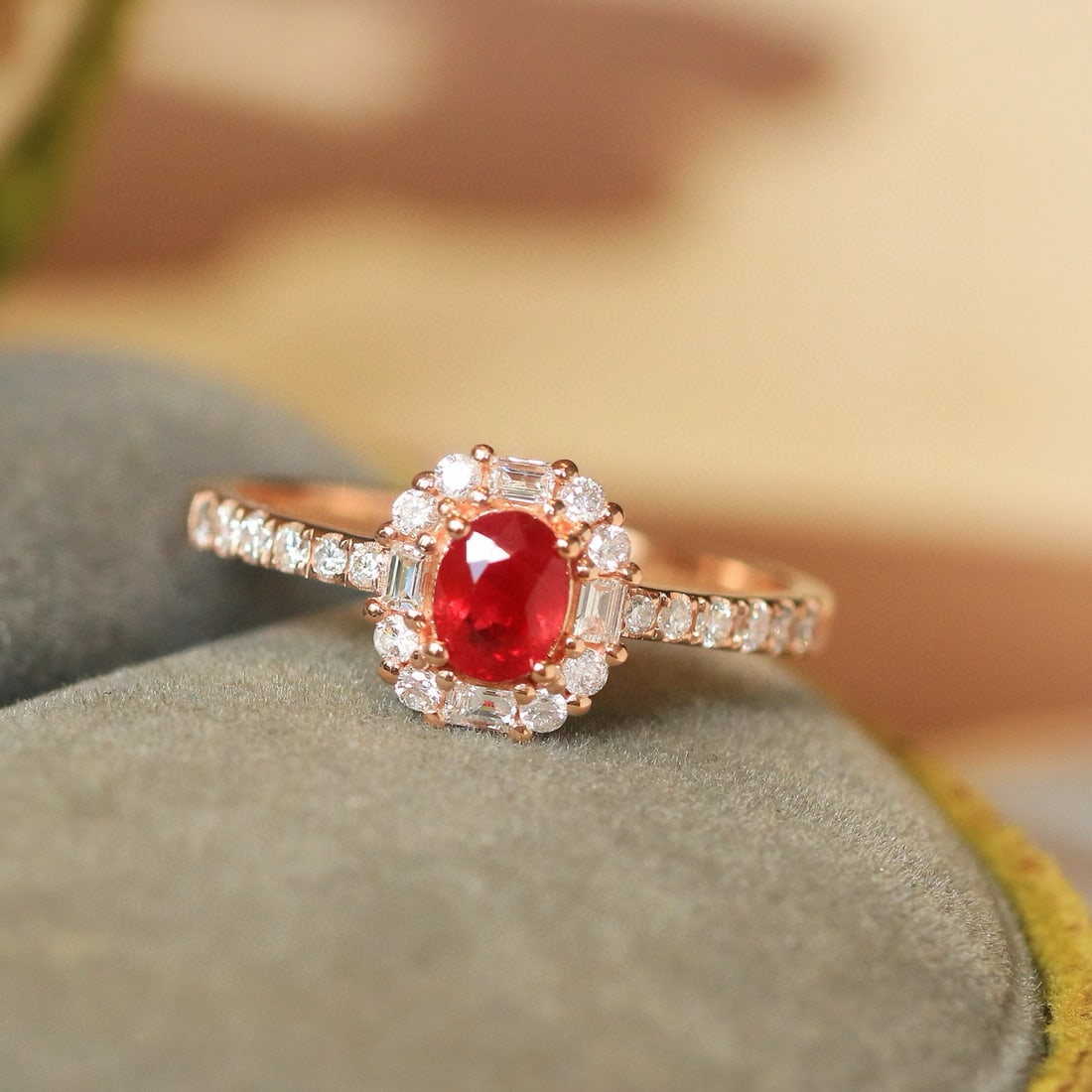 14k Gold 0.95 Ctw Natural Ruby & Diamond Ring - 4