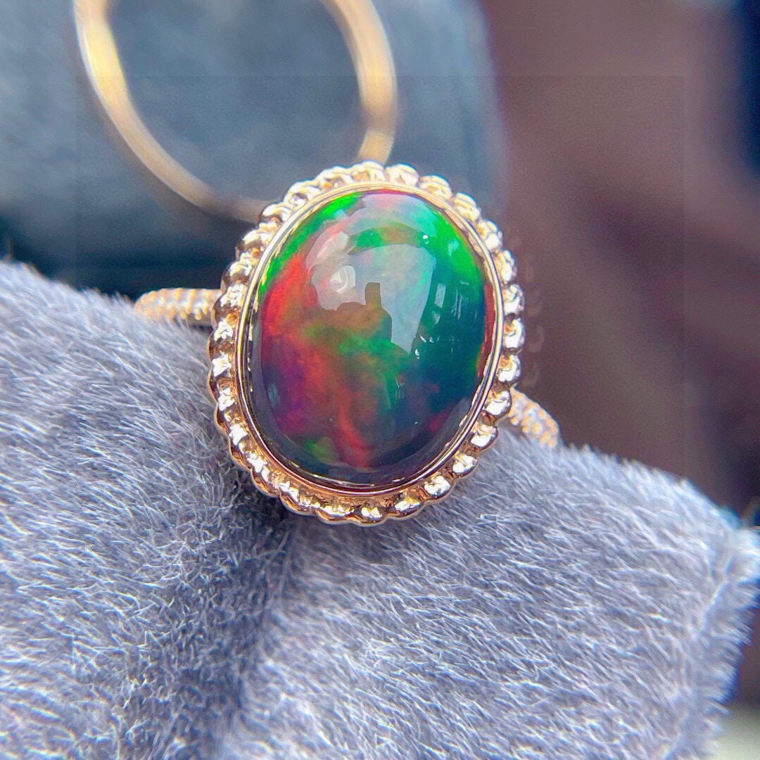 14k Gold 4.2 Ct Natural Opal & Diamond Ring - 6
