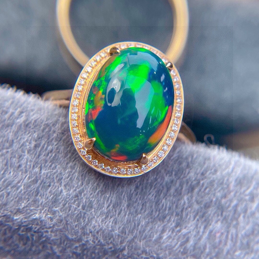 14k Gold 3.1 Ct Natural Opal & Diamond Ring - 6