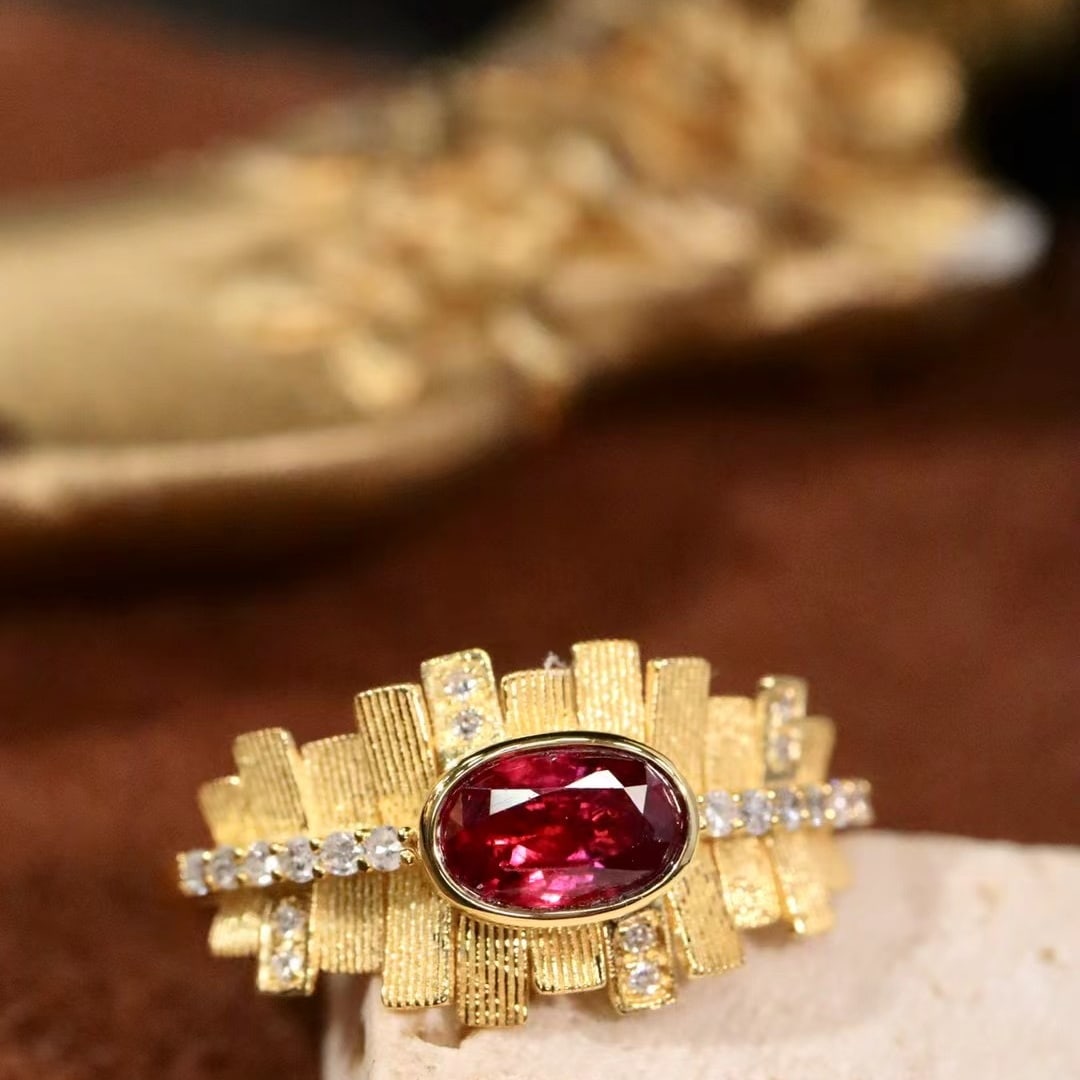 14k Gold 0.71 Ctw Natural Ruby & Diamond Ring: Ref:230988261 // gold content:14k gold // ring size:7. 25us // // main gemstone:ruby // shape:oval // carat weight:0. 63ct // color:pigeonblood red // treatment:natural // // adjacent gemstone 2 :