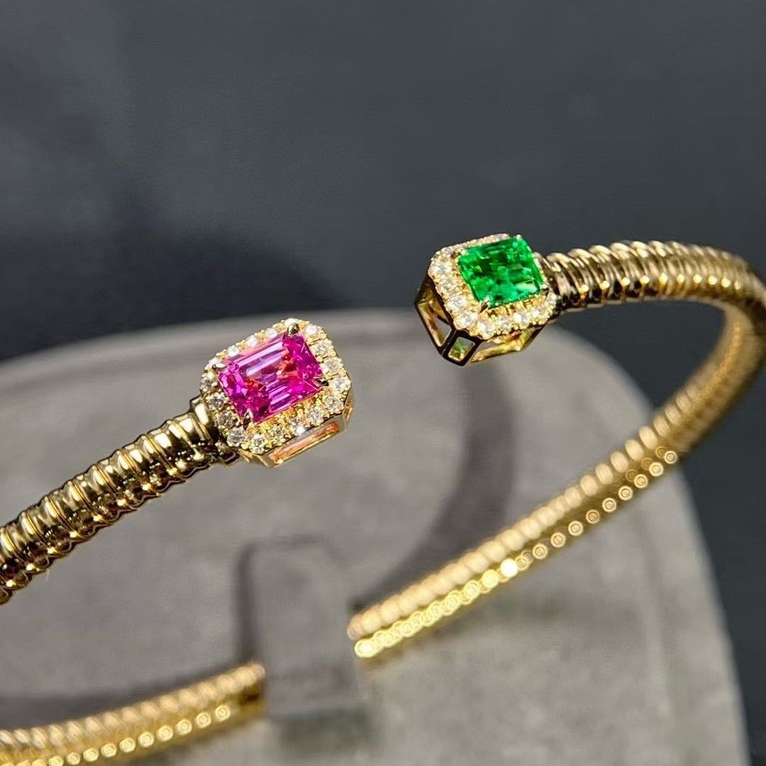 14k Gold 0.93 Ctw Natural Sapphire & Emerald & Diamond Bangle - 3