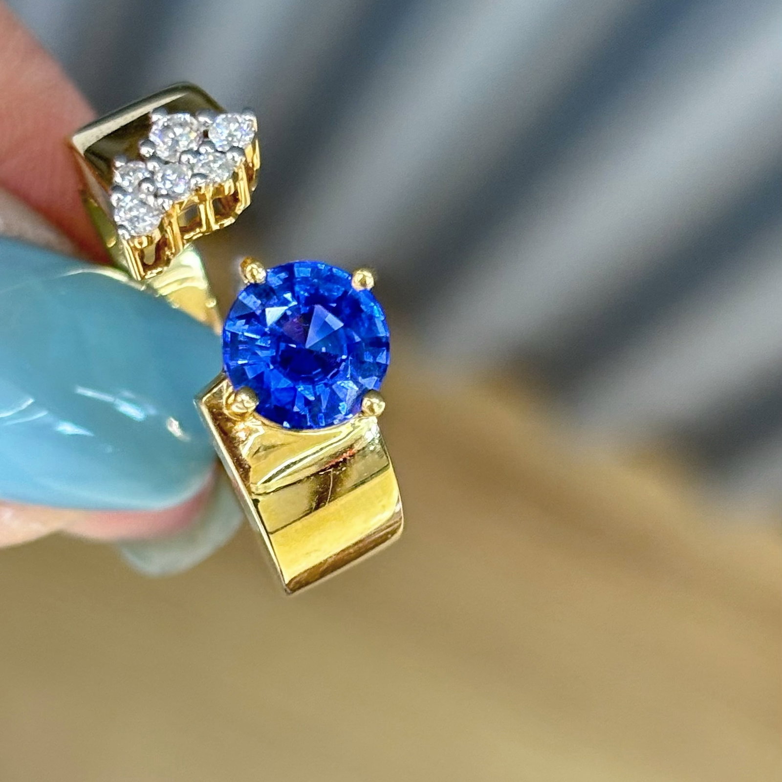 14k Gold 1.14 Ct Natural Sapphire & Diamond Ring: Ref:230988276 // gold content:14k gold // ring size:7. 25us // // main gemstone:sapphire // shape:round // carat weight:1. 14ct // color:royal blue // treatment:natural // cut grade:g // // adjacent