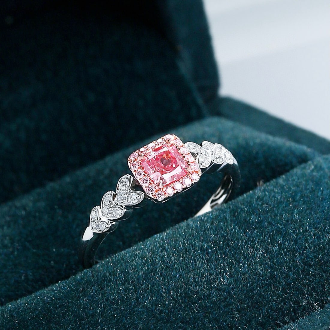14k Gold 0.61 Ctw Natural Pink Diamond & Diamond Ring: Ref:230988285 // gold content:14k gold // ring size:7. 25us // // main gemstone:pink diamond // shape:cushion // carat weight:0. 43ct // color:pink // treatment:natural // // adjacent gemstone 2 : dia